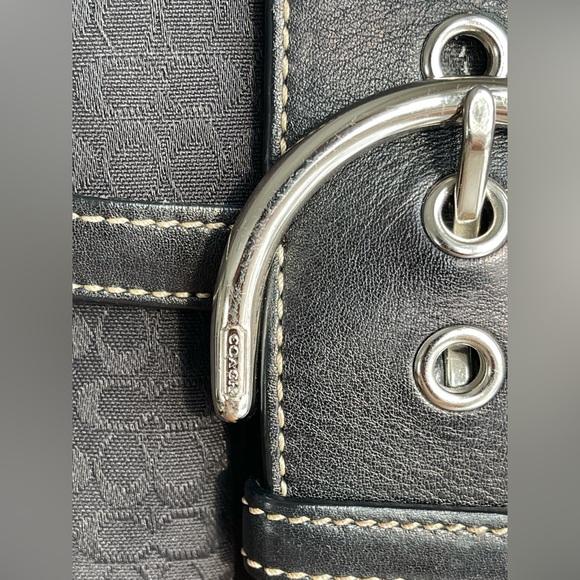 Vintage COACH Signature Soho Y2K Canvas & Leather Shoulder Bag with Buckle Flap - Picture 15 of 16